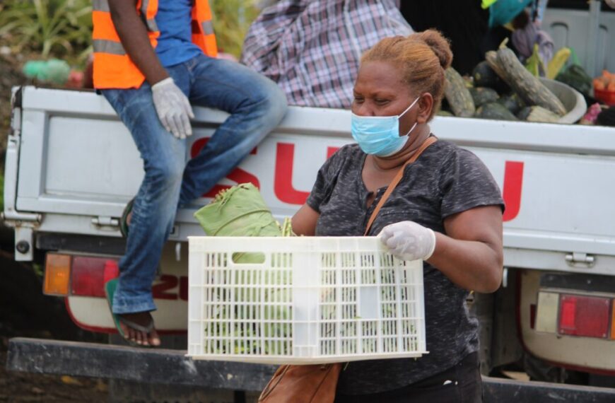 LSC Team-up With Market Vendors to Provide Fresh Fruits And Vegetables During Lock-down