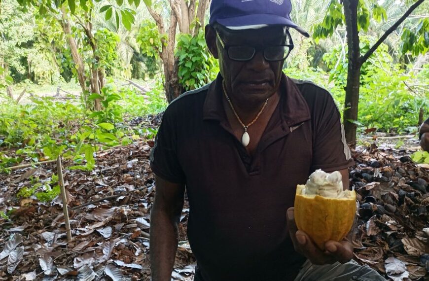 ADRA Concludes Cocoa Training for Tumpape Community in NEG