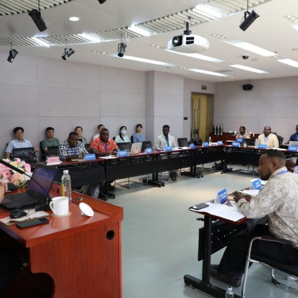MRD Officers Benefit from China’s Agricultural Modernization