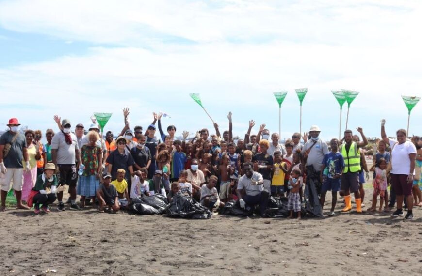 Solomon Nihon (JICA) Alumni Association leads Clean Up Campaign at Mamana Water Seafront